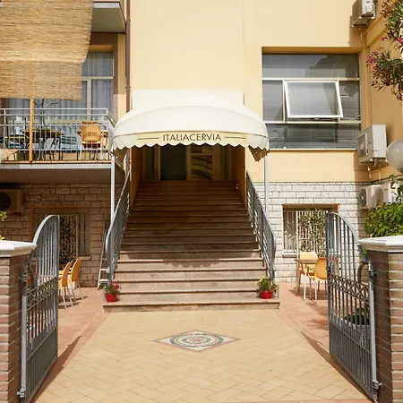 מלון Italiacervia קרביה